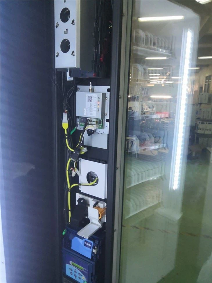 Combo Vending Machine With Card Reader